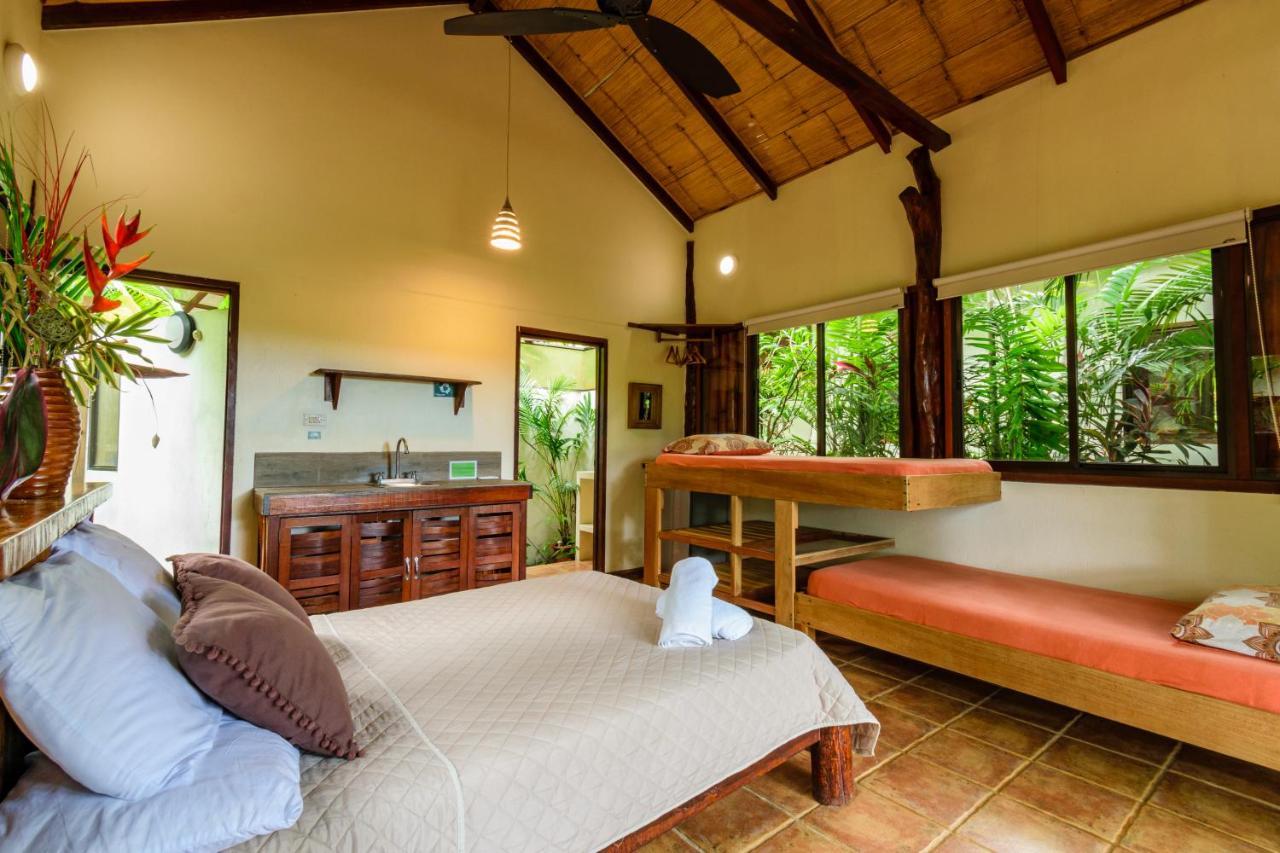 Funky Monkey Lodge Playa Santa Teresa  Luaran gambar