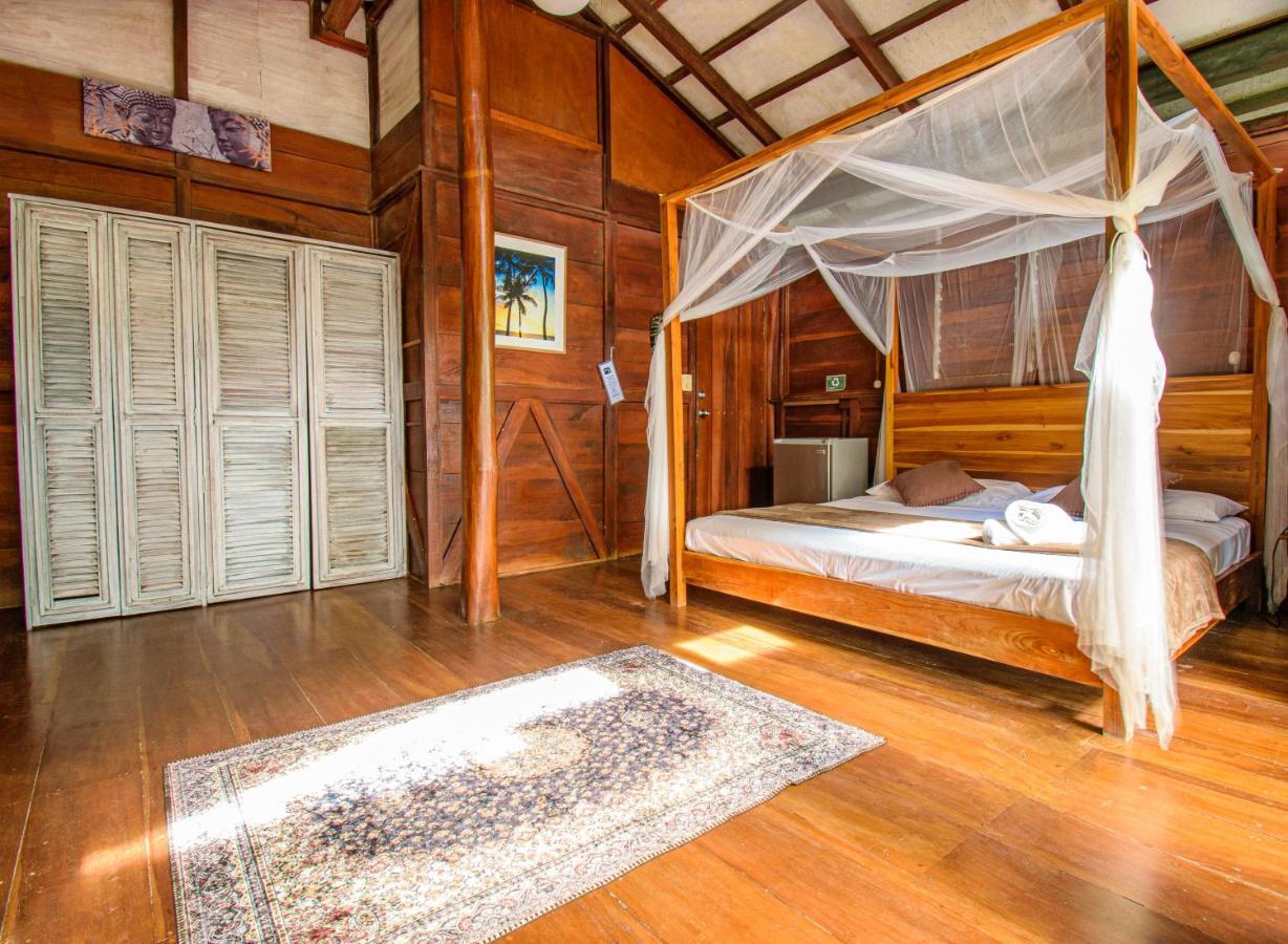 Funky Monkey Lodge Playa Santa Teresa  Luaran gambar